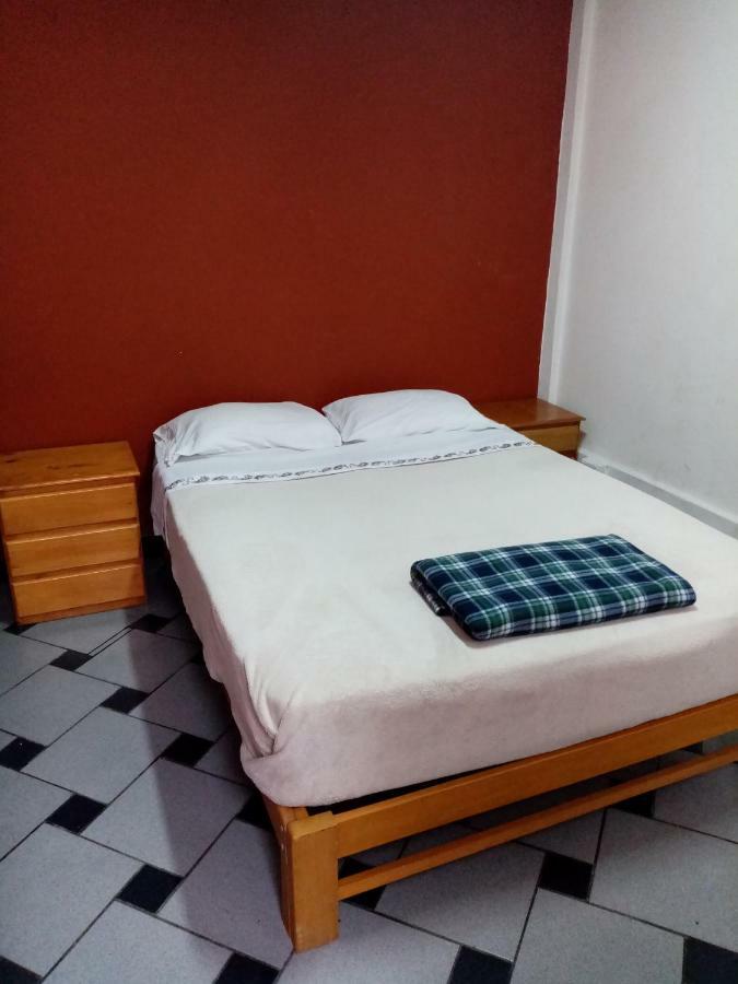 Casa Hualpa Hostel Lima Exterior photo